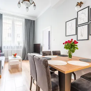 Apartament Pod Arkadami, Warszawa